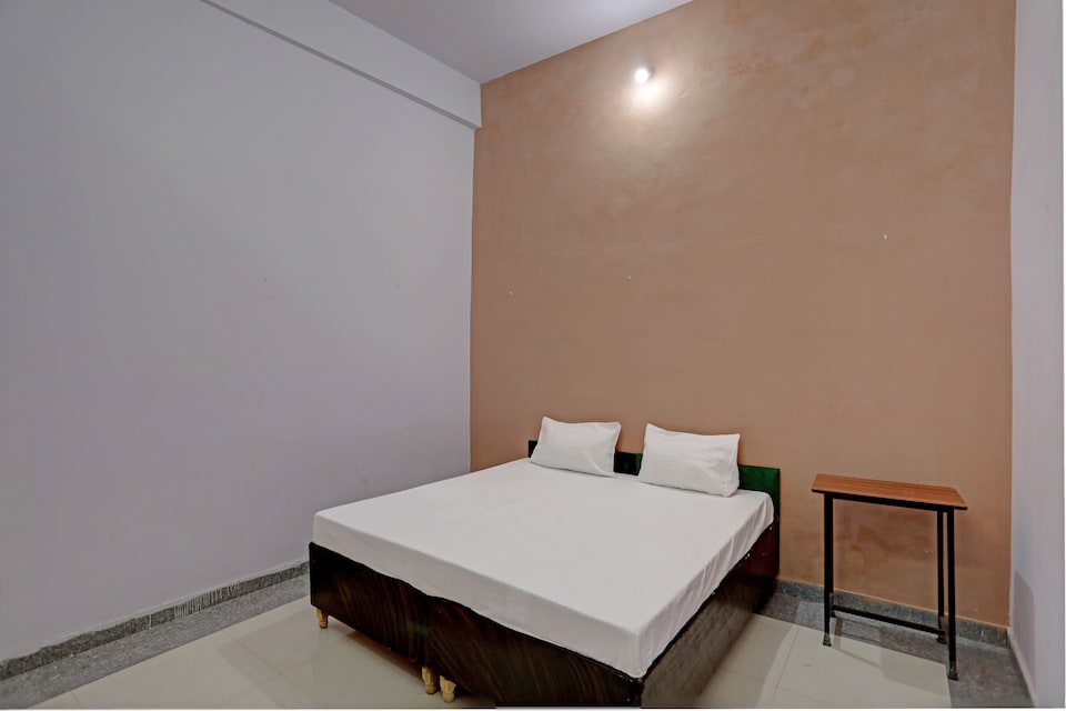 SPOT ON G S Hotel, Aligarh, Aligarh