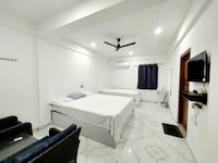 OYO 816041 Junak Hotel