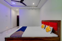 OYO 816041 Junak Hotel