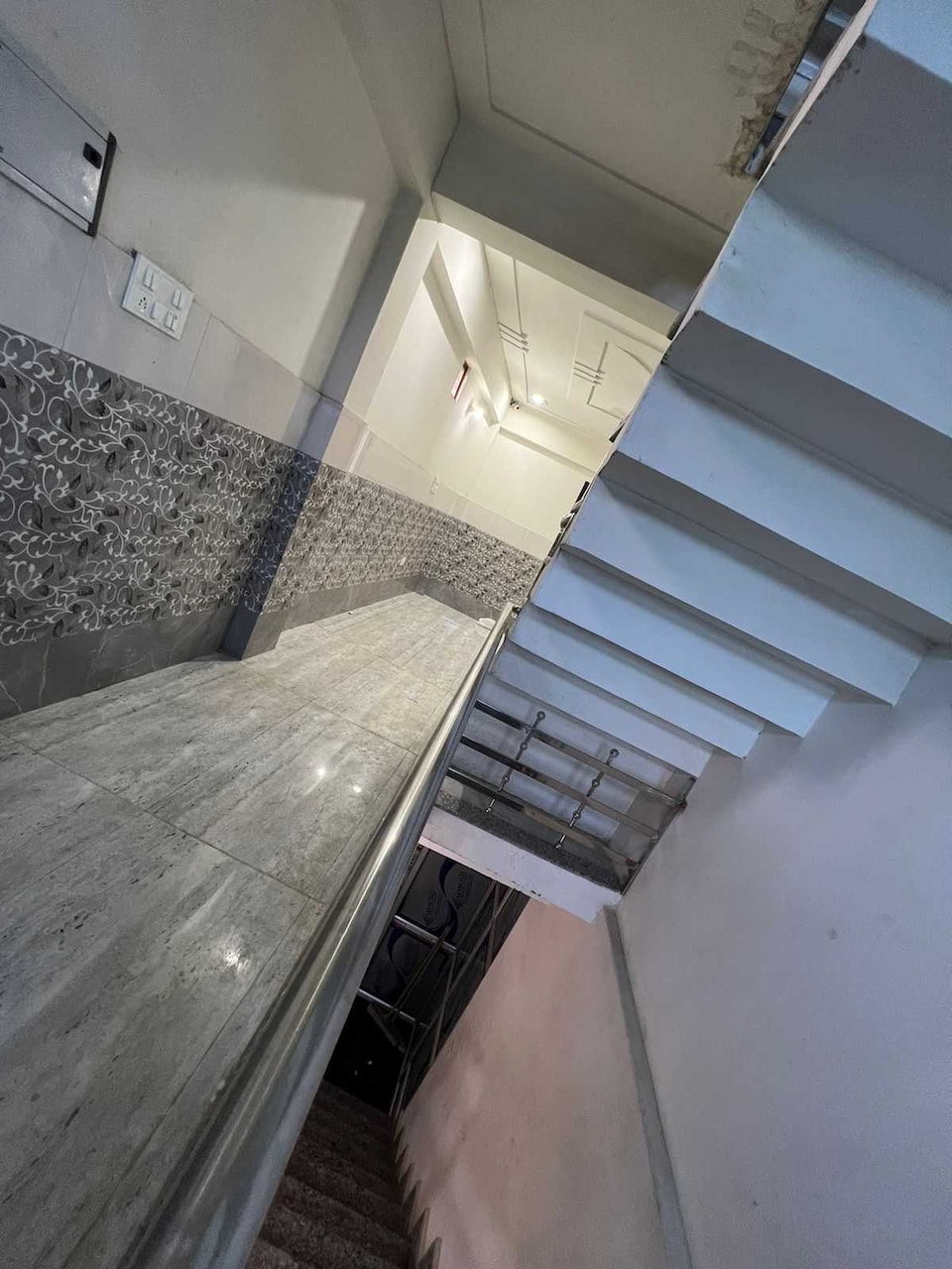 SPOT ON Hotel Happy Hour, Farrukhabad, Farrukhabad