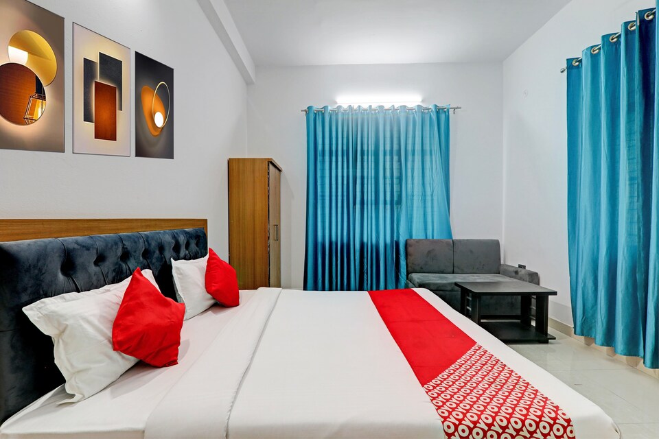 OYO Flagship Hotel Madhav International, Golghar, Gorakhpur