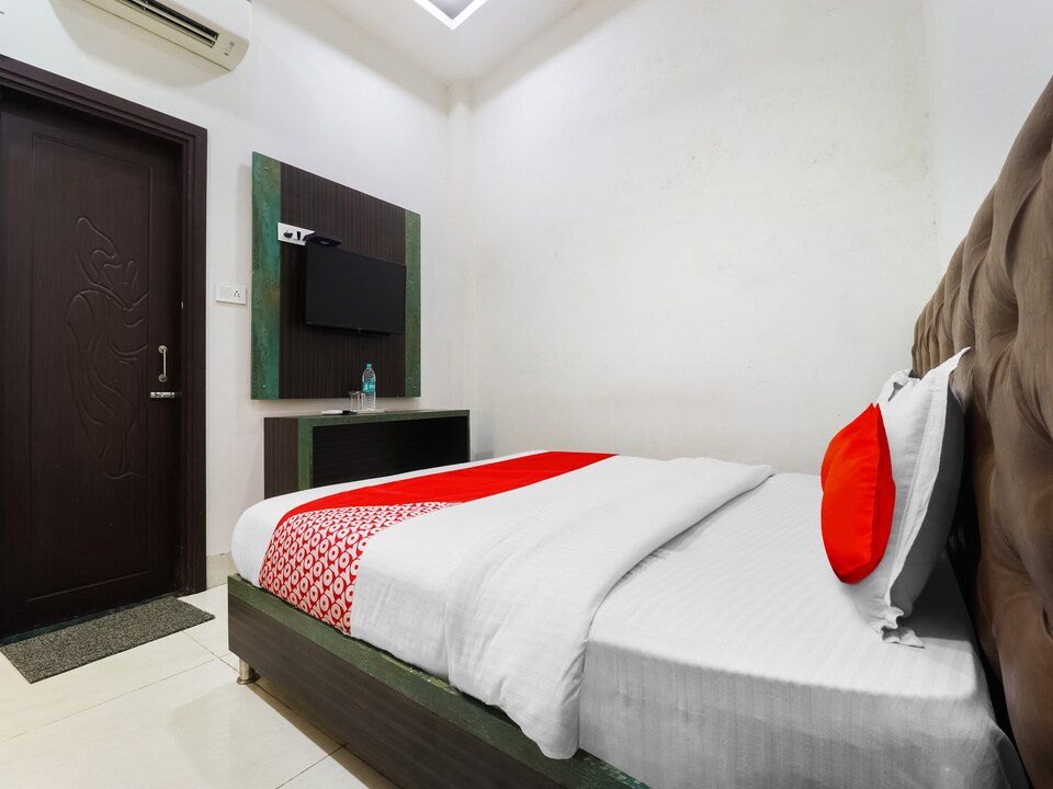 OYO Flagship Hotel Green Apple , SIDCUL - Bahdarabad, Haridwar