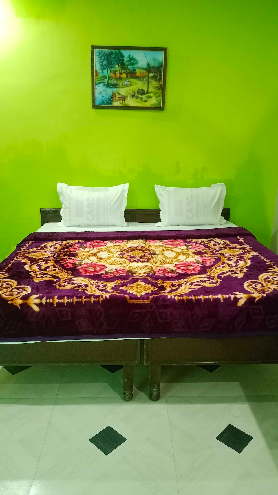 OYO Flagship Hotel Yuvraj Paalace, Badarpur, Delhi