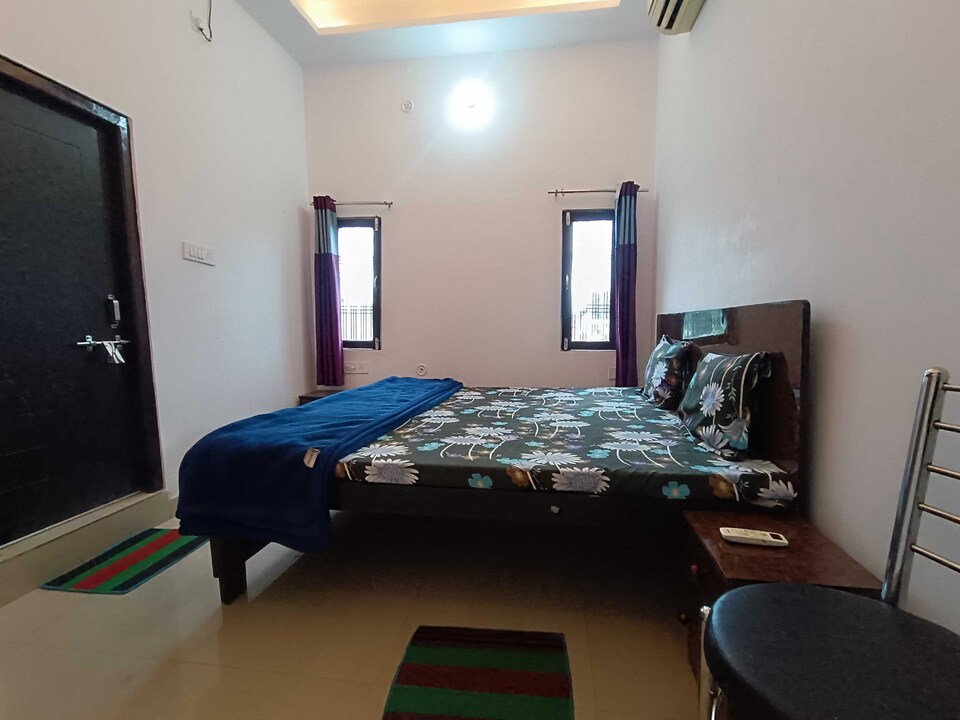 OYO Home Madhav Guest House Homestay, Ayodhya, Ayodhya