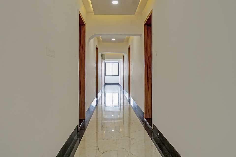 Hotel O The Mountain View, Hadapsar Pune, Pune