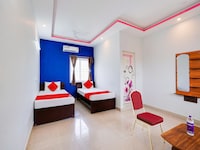 OYO Flagship Sri Kaviya Residency