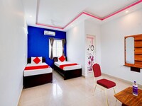OYO Flagship Sri Kaviya Residency