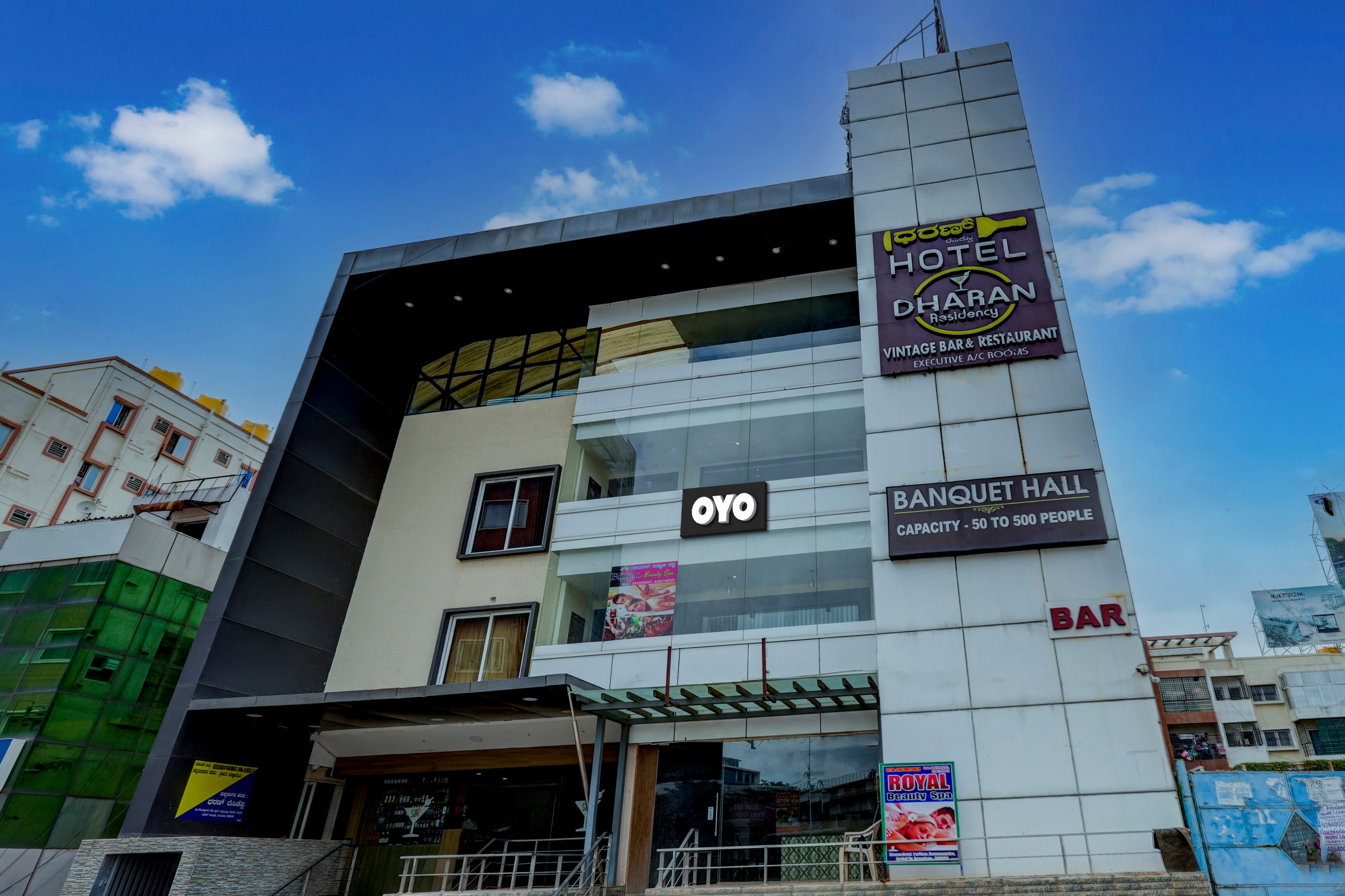 Townhouse Hotels in Electronics City, Bangalore Starting ₹1032 Upto