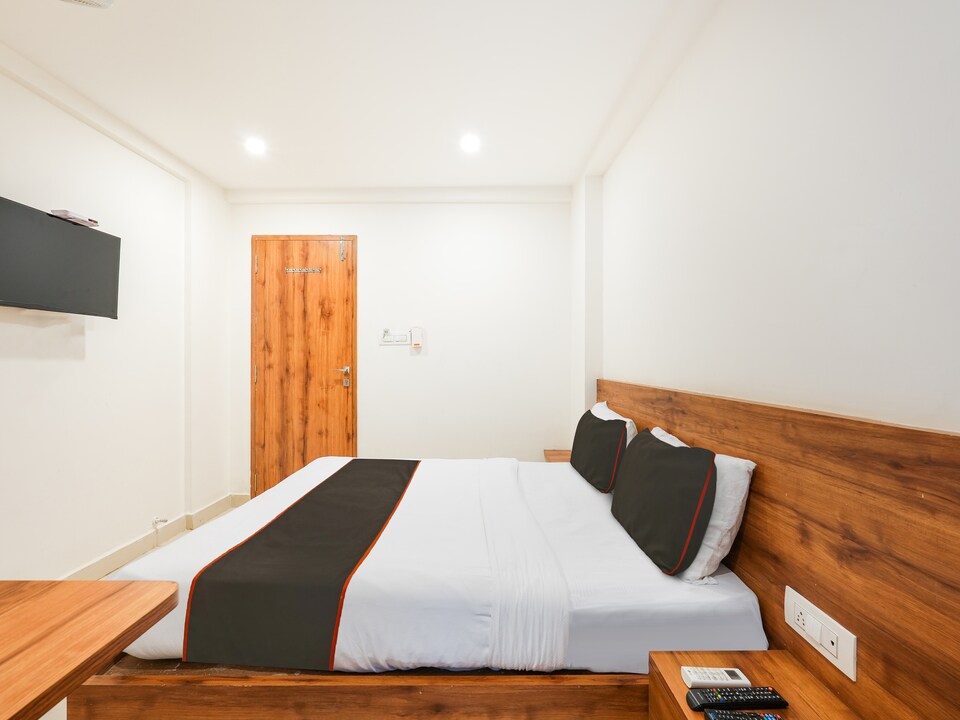 Collection O M&m Hospitality Kiap Airport Back Gate, Airport Road Bangalore, Bangalore