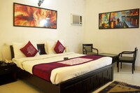 OYO Hotel Jukasu Manu Maharani
