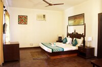 OYO Hotel Jukasu Manu Maharani