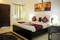 OYO Hotel Jukasu Manu Maharani