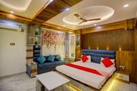 OYO Flagship Kashi Inn Pg Guest House