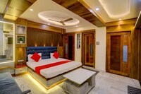 OYO Flagship Kashi Inn Pg Guest House