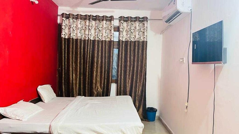 OYO Flagship Hotel The Fortune Vision , Lashkar, Gwalior