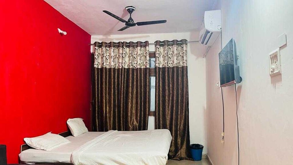 OYO Flagship Hotel The Fortune Vision , Lashkar, Gwalior