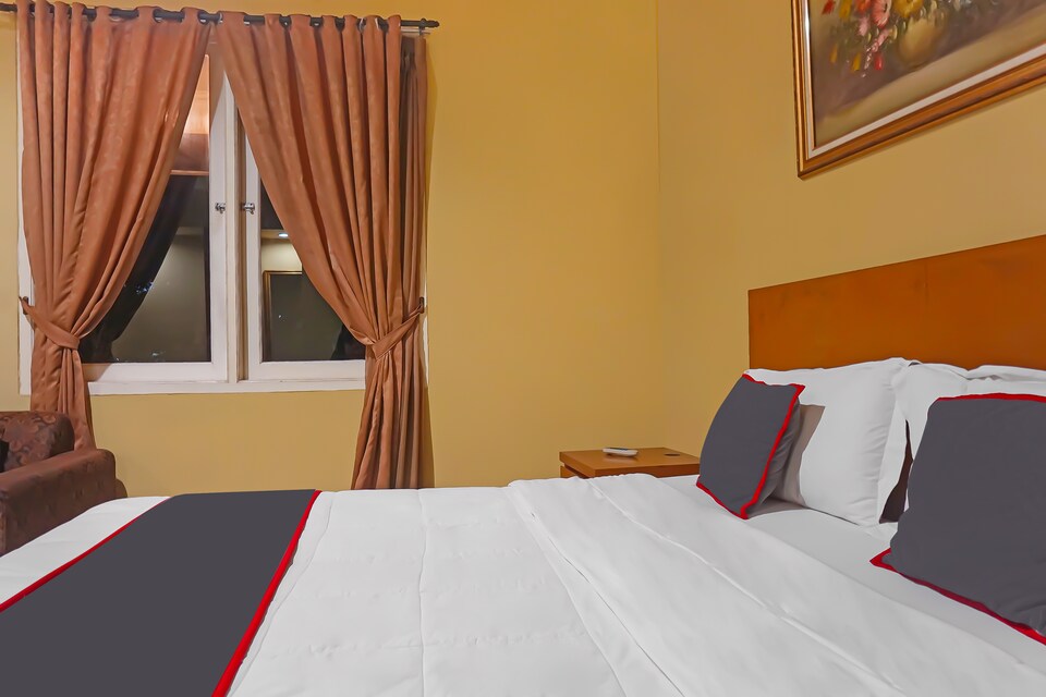 Capital O 92836 Villa Kampoeng Katineung, Cianjur Puncak, Puncak Cipanas