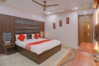 OYO Flagship Hotel Kashi