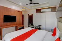 OYO Flagship Hotel Kashi