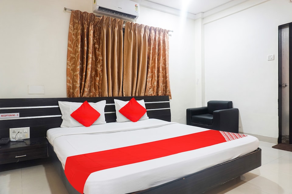 OYO Flagship Hotel Omega, Pimpri Pune, Pune