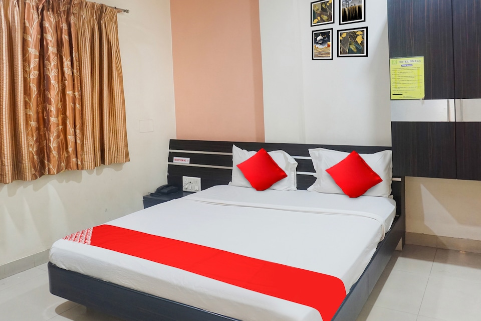 OYO Flagship Hotel Omega, Pimpri Pune, Pune