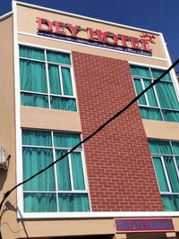 Townhouse OAK Dey Hotel