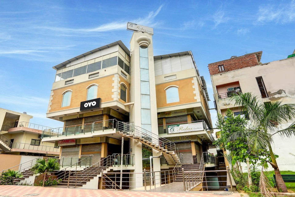Super Townhouse RELAX SUITS A BOUTIQUE HOTEL VASUNDHARA, Ghaziabad City, Ghaziabad