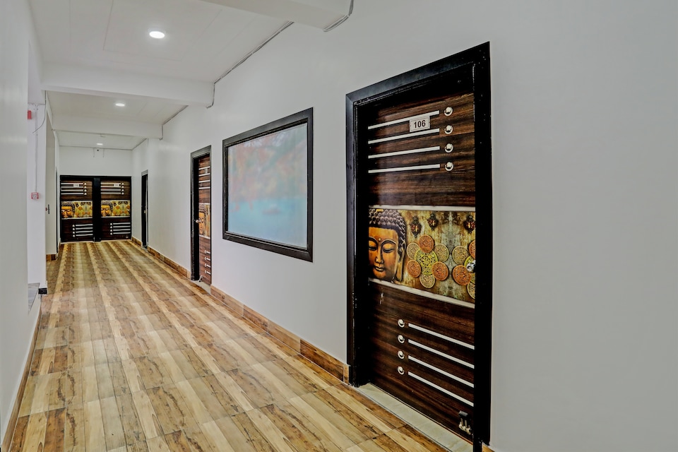 Super Collection O Sector 55 Noida Near Noida Stadium, Noida City, नोएडा
