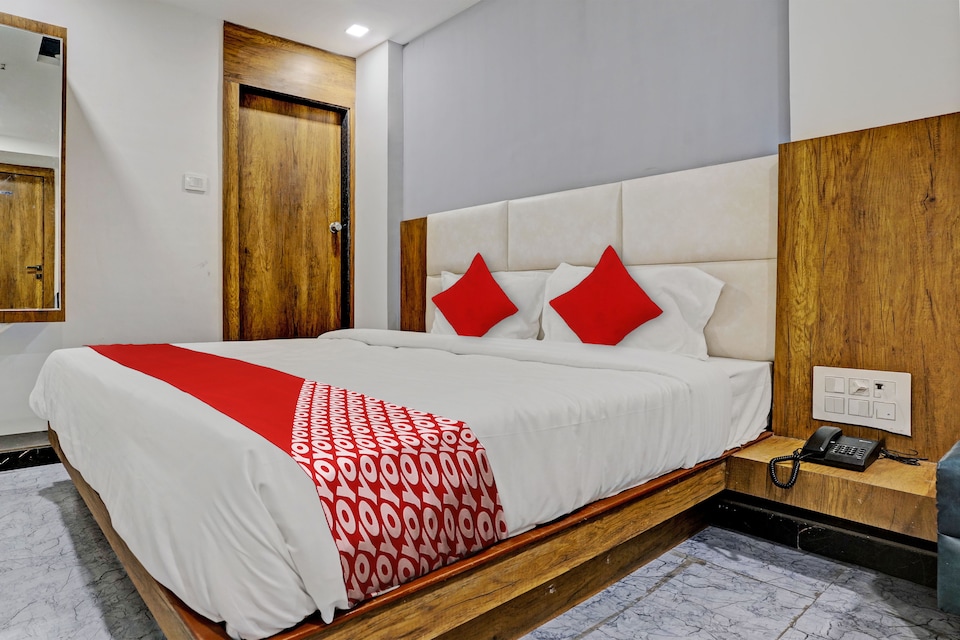 Hotel O Secure Inn, Surat Railway Station, Surat