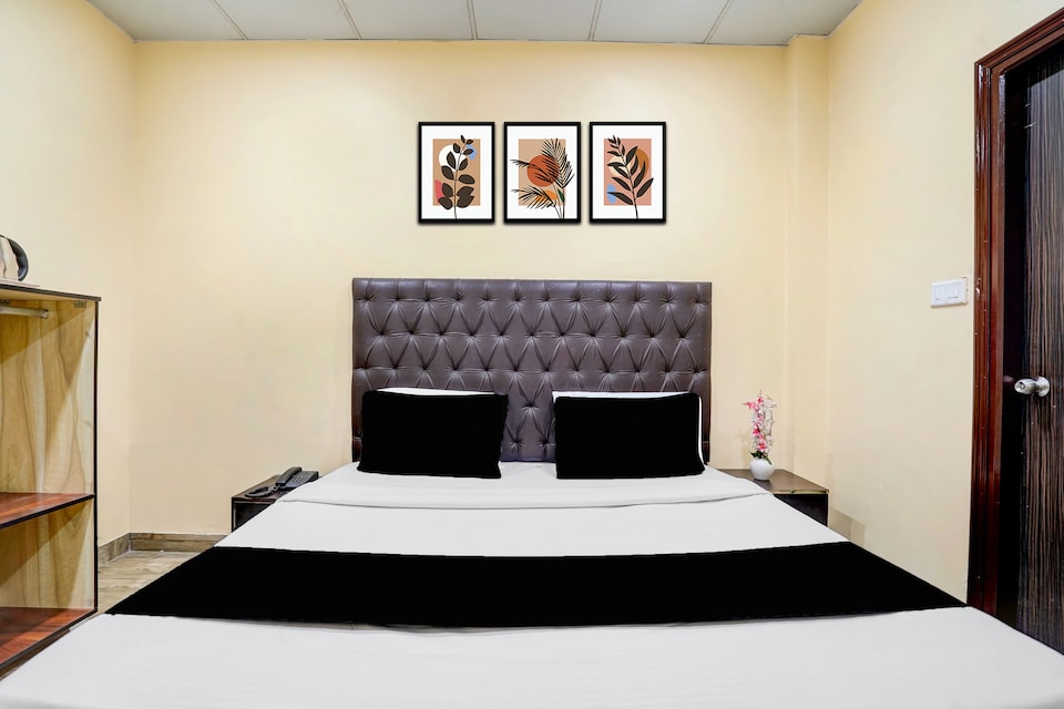 Collection O by OYO Burlton Park Jalandhar Formerly Hotel R1 Inn, Jalandhar, Jalandhar