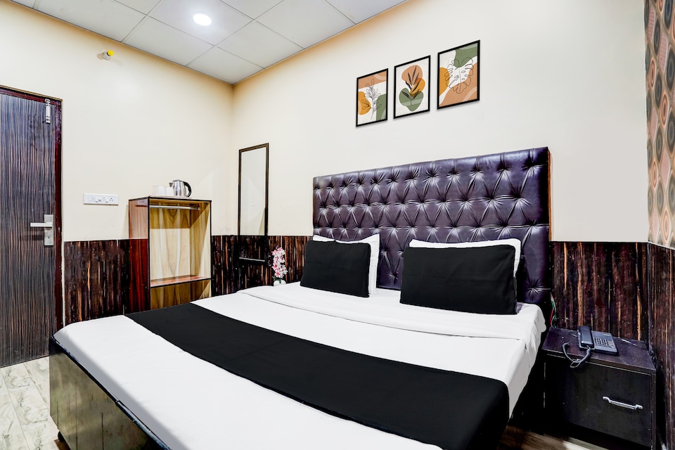 Super Collection O Burlton Park Jalandhar Formerly Hotel R1 Inn, Jalandhar, Jalandhar