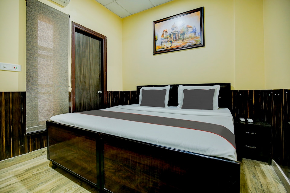 Collection O Burlton Park Jalandhar Formerly Hotel R1 Inn, Jalandhar, Jalandhar