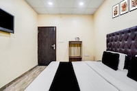 Collection O by OYO Burlton Park Jalandhar Formerly Hotel R1 Inn