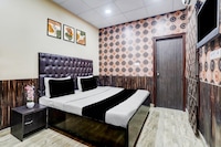 Collection O by OYO Burlton Park Jalandhar Formerly Hotel R1 Inn