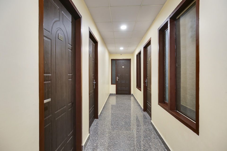 Hotel O Town House, Jyoti Chowk Jalandhar, Jalandhar