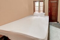 OYO Life 92846 Kost Putra Griya Eka