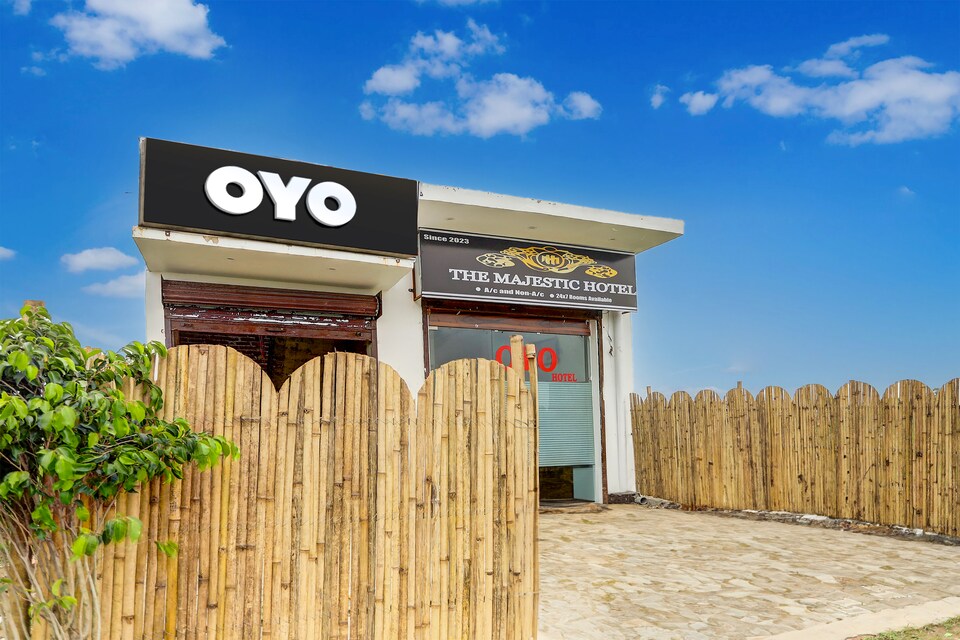 OYO Flagship The Majestic Hotel, Aligarh, Aligarh