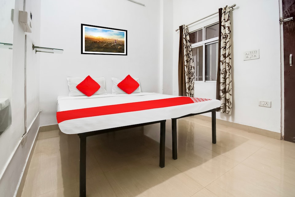 Hotel O Dev Residency, Sindhi Camp, Jaipur