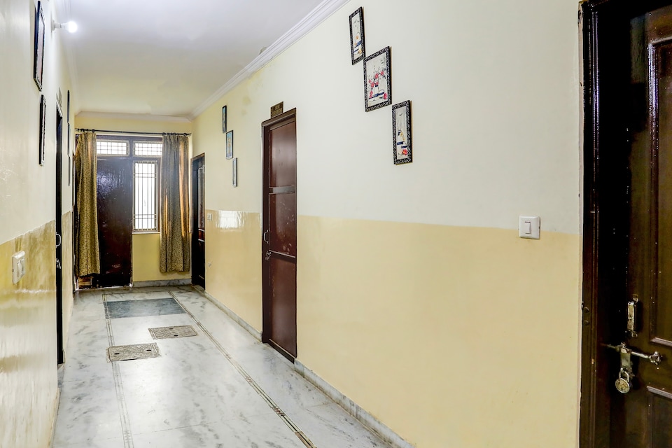 Hotel O King Bird And Restaurants, SEZ Jaipur, Jaipur