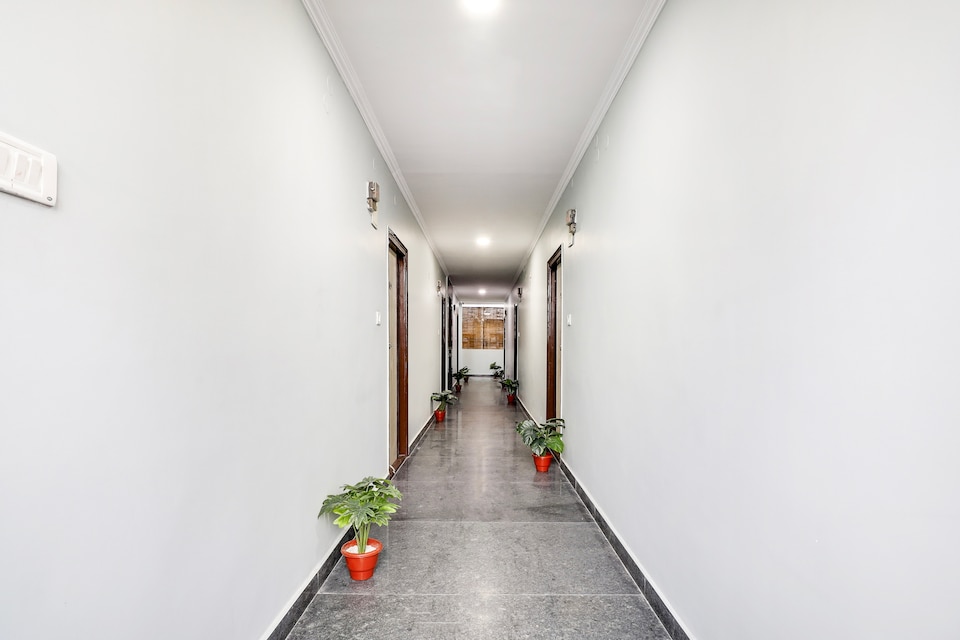 Hotel O Mid Town , Kukatpally, Hyderabad