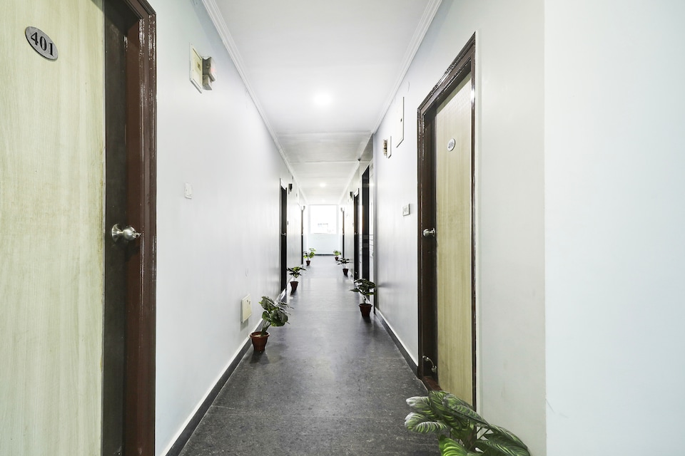 Hotel O Mid Town , Kukatpally, Hyderabad