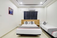 Townhouse De Alphabet Hotel Kukatpally Nexus Mall