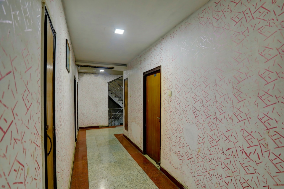 Hotel O MONARCH Galaxy Inn, Charbagh Lucknow, Lucknow