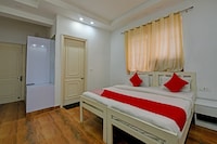 Hotel O Royal Residency