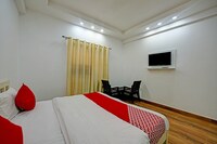 Hotel O Royal Residency