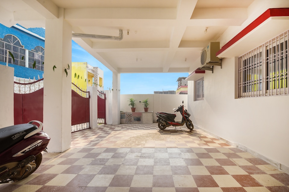 Hotel O Rudraksh Inn, Ranchi Airport, Ranchi