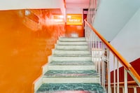 OYO 816383 Hotel New Savera