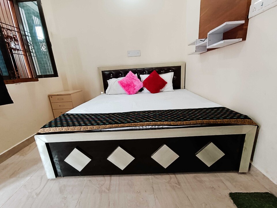 POP HOME 81640A Shri Ram Bhawan Ayodhya Dham , Ayodhya, Ayodhya