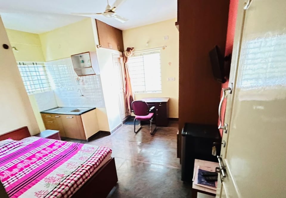 SPOT ON Shree Nest(studio Rooms), Nagarbhavi Bangalore, Bangalore