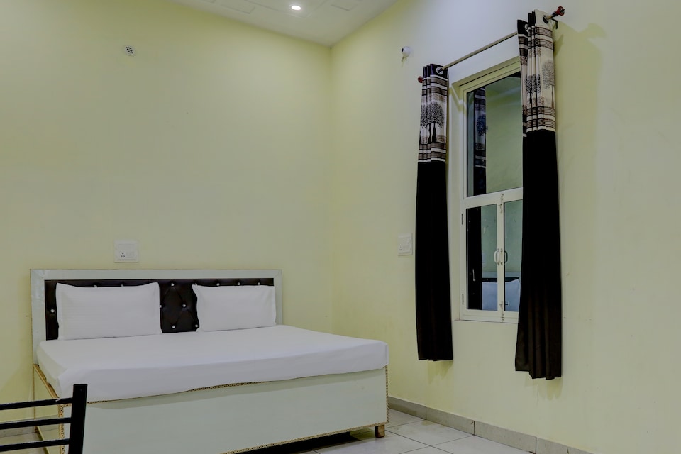 OYO Great Lodge Room, Bhiwani, Bhiwani
